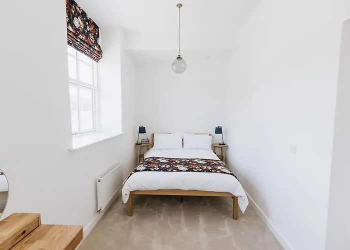 Сasa de vacaciones Grade Ii Mill Townhouse In With Free Parking Which Sleeps 6 *