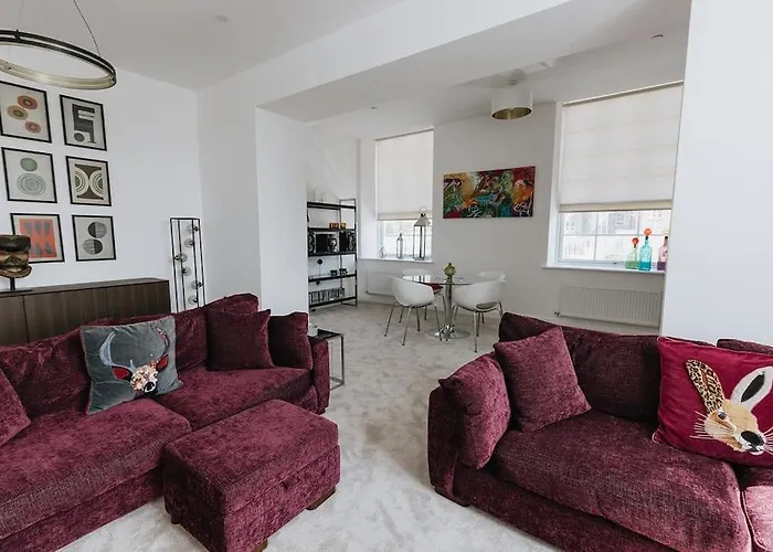 Grade Ii Mill Townhouse In With Free Parking Which Sleeps 6