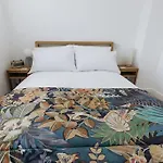 Grade Ii Mill Townhouse In With Free Parking Which Sleeps 6 Leeds (West Yorkshire)