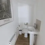 Semesterbostad Grade Ii Mill Townhouse In With Free Parking Which Sleeps 6 *