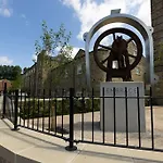 Semesterbostad Grade Ii Mill Townhouse In With Free Parking Which Sleeps 6 Leeds (West Yorkshire)