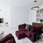 Grade Ii Mill Townhouse In With Free Parking Which Sleeps 6 Semesterbostad *