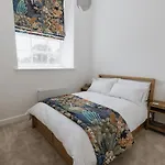 Grade Ii Mill Townhouse In With Free Parking Which Sleeps 6 Leeds (West Yorkshire)