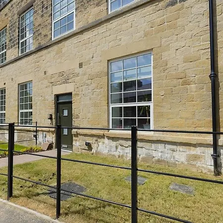 Bobbin Row - Grade 2 Listed With A Beautiful Design With Access To بيت للعطل ليدز