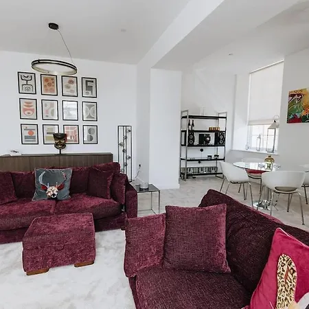 Bobbin Row - Grade 2 Listed With A Beautiful Design With Access To Holiday home