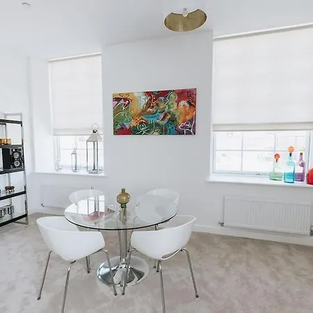 Casa vacanze Grade Ii Mill Townhouse In With Free Parking Which Sleeps 6
