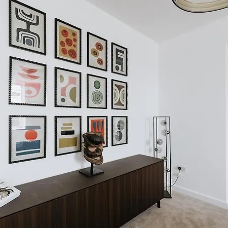 Bobbin Row - Grade 2 Listed With A Beautiful Design With Access To ليدز