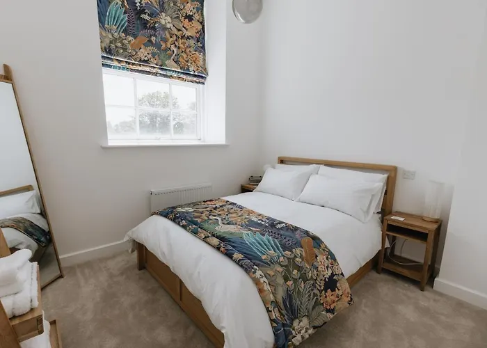 Grade Ii Mill Townhouse In With Free Parking Which Sleeps 6 Λιντς