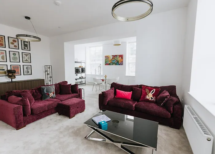 Grade Ii Mill Townhouse In With Free Parking Which Sleeps 6 Leeds (West Yorkshire)