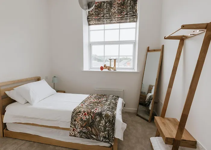 Grade Ii Mill Townhouse In With Free Parking Which Sleeps 6 Λιντς