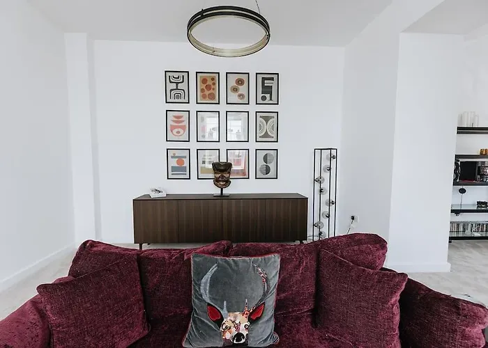 Grade Ii Mill Townhouse In With Free Parking Which Sleeps 6 Leeds (West Yorkshire)